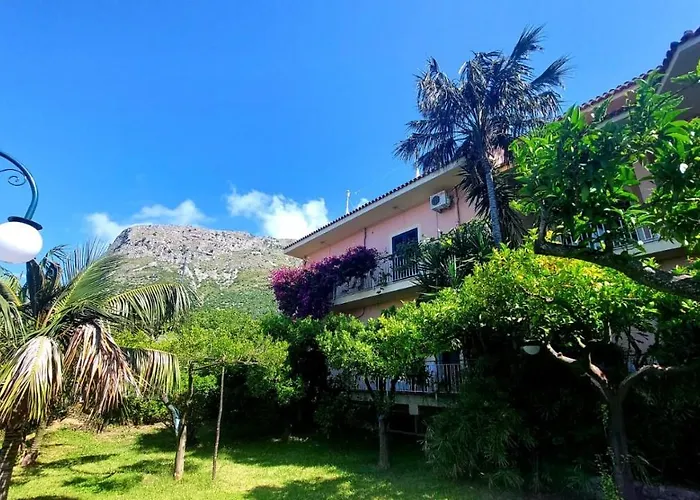 Hotel Villa Degli Aranci